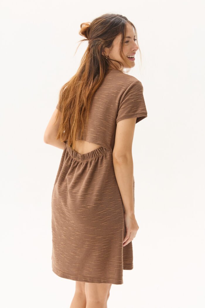 VESTIDO CUT OUT RUSTICO REVERSE chocolate - Imagen 2